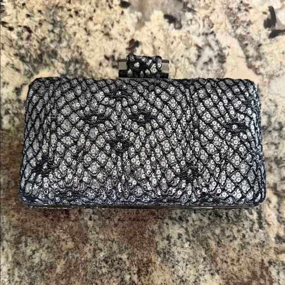 MMS Design Studio Silver Sequin Clutch - Picture 1 of 5